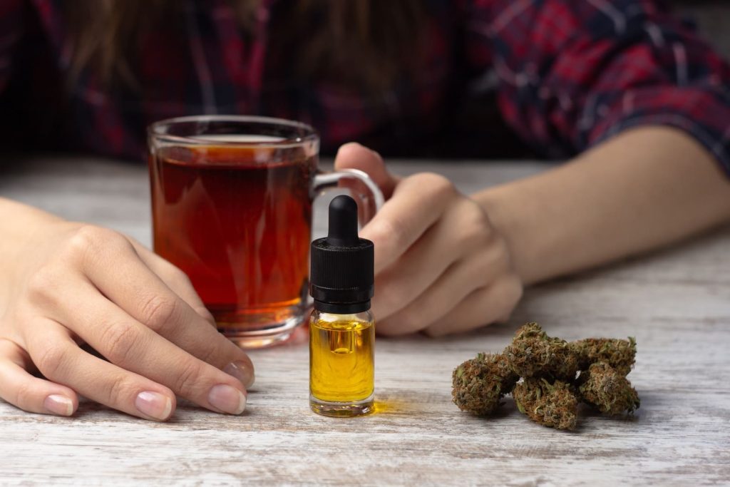CBD אינו ממסטל, אך מעניק תחושה עדינה של שלווה ורוגע
