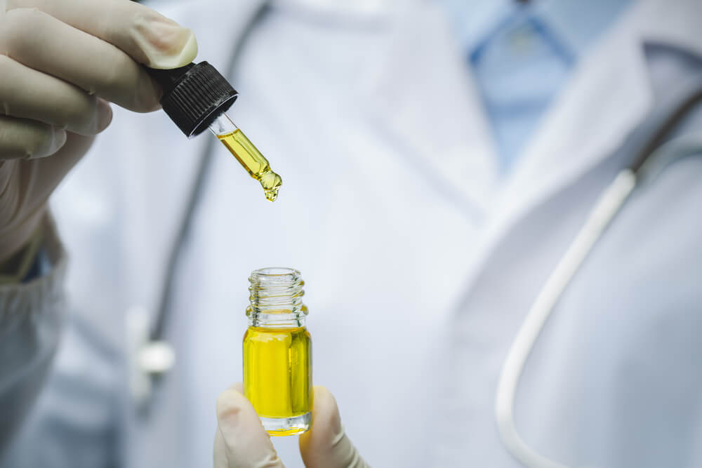 CBD מעניק הגנה למוח באמצעות השפעה על המערכת האנדוקנבינואידית ומערכת העצבים המרכזית